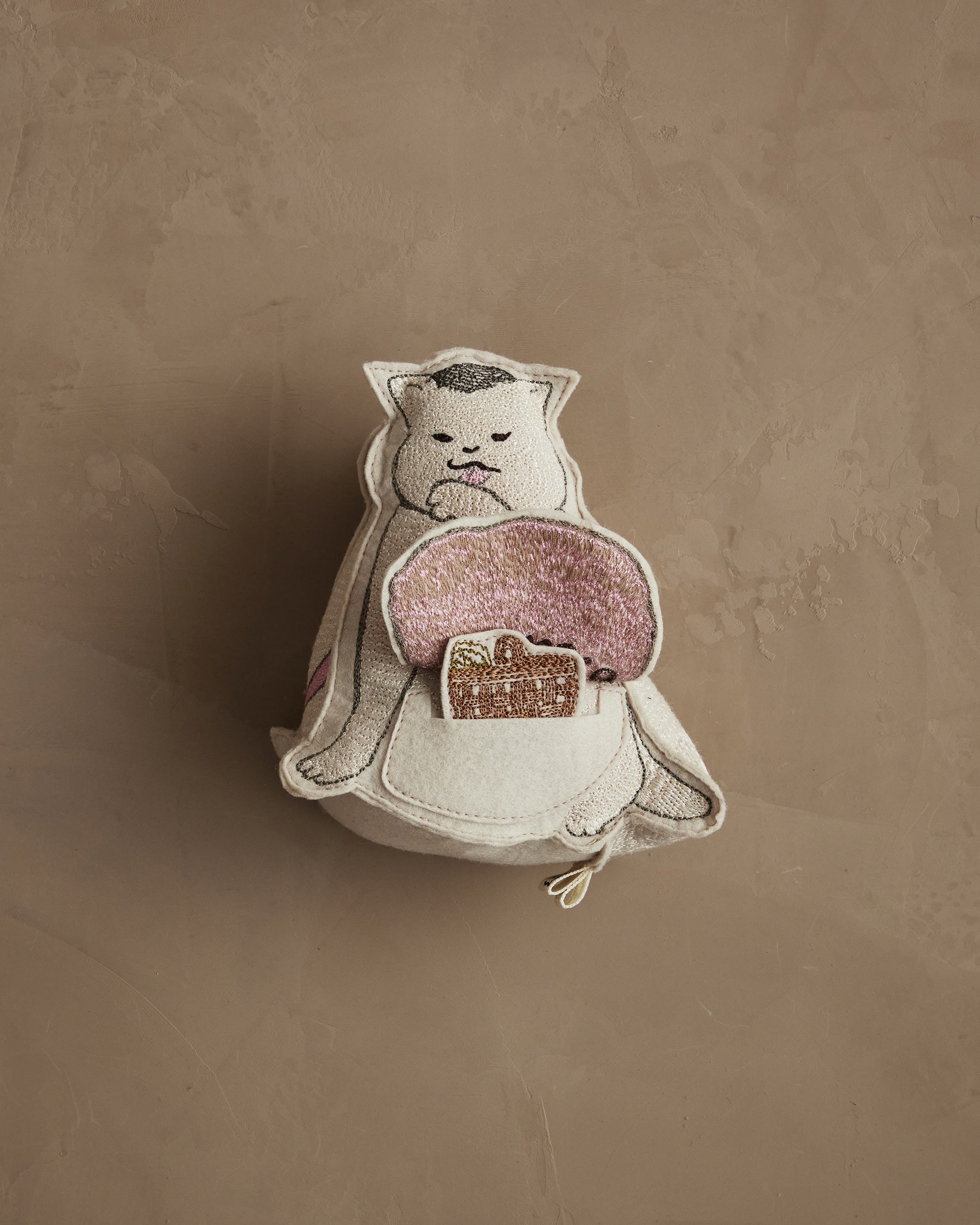 Coral & Tusk x Nekomura san Felt Doll with Basket 在庫限り